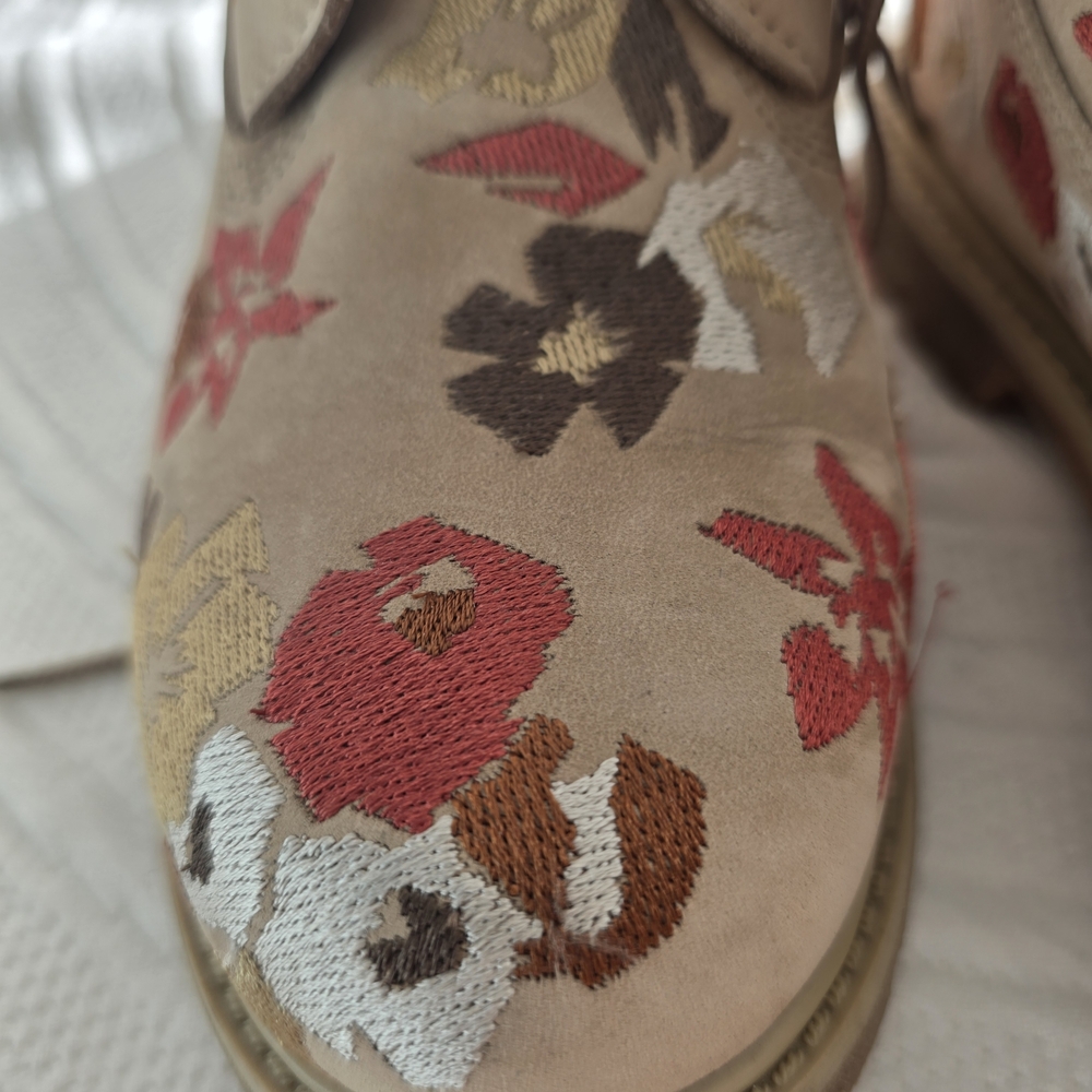 Timberland Floral Embroidered Combat Boots - Tan, Red, Brown, Cream - Picture 6 of 10